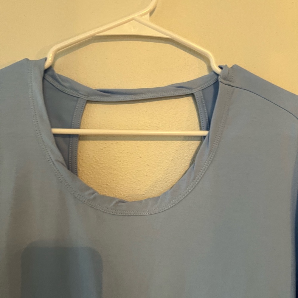 Title Nine women’s Light Blue tee Shirt - large with keyhole back - Picture 5 of 12